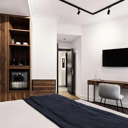 Vanoro فندق سالونيك