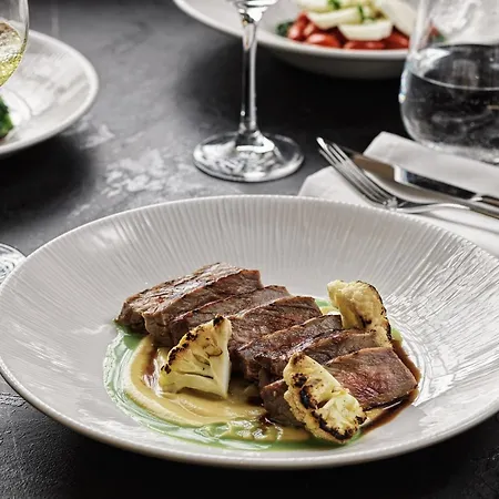 Vanoro فندق سالونيك