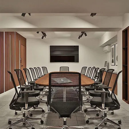 Vanoro فندق سالونيك