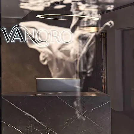 酒店 Vanoro